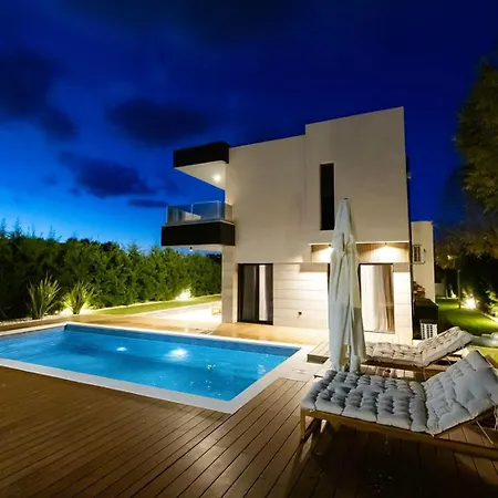 Luxury Palermo Villa *