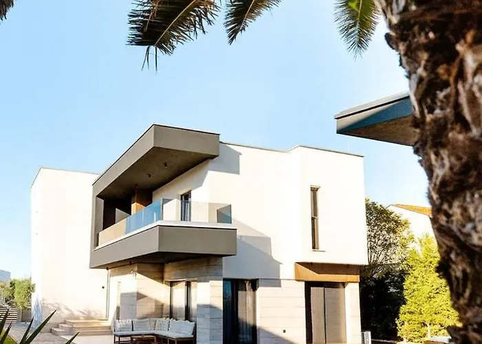 Luxury Palermo Villa *