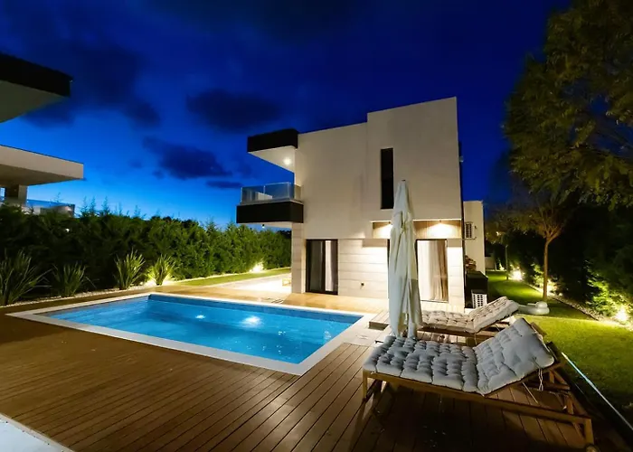 Luxury Palermo Willa *